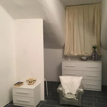 Apartment Monti's